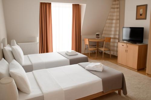 Hotel Topcider – Belgrade, NY