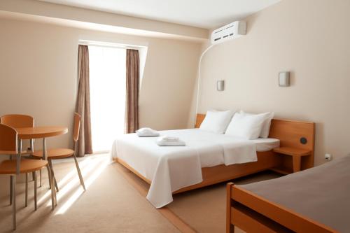 Hotel Topcider Room Type - Triple room ( double bed + single bed )