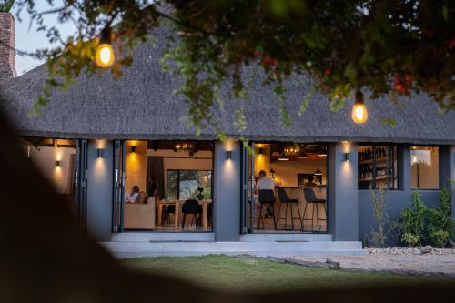 Charihandra Game Lodge in Tregathlyn Game Farm