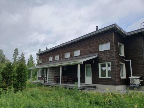 Villa kuukkeli paritalossa in 索特卡莫