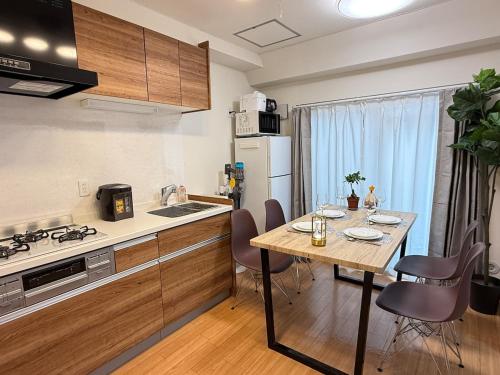 Moto Sakura 502,Asakusa Ueno Great location 2 bedrooms,3 beds,6 Direct access to Narita and Haneda Airports,5 train lines available