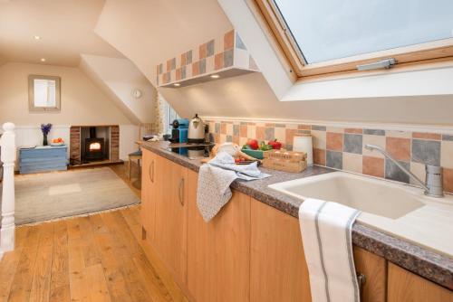 Alemill Holiday Cottages - Loft in Колдінгхем