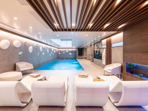 ทัศนียภาพ, โนโวเทล โดวิลล์ ปลาจ (Novotel Deauville Plage) in โดวีล