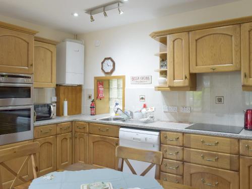virtuve, Cluniter Cottage in Innellan