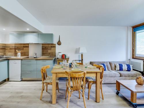 Appartement 6 personnes, 2 chambres, balcon, parking couvert, proche pistes - FR-1-404-180 - Location saisonnière - Bagnères-de-Bigorre