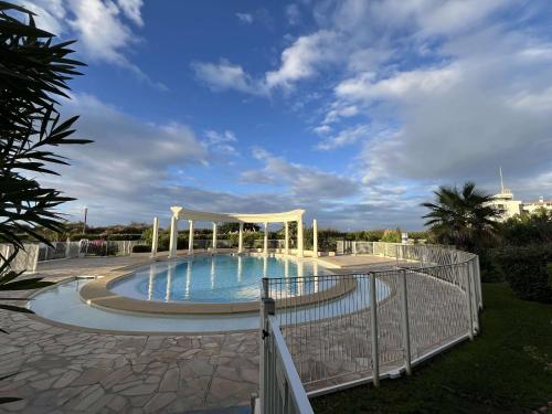 Agreable T3 avec terrasse et grande piscine, a deux pas de la plage - FR-1-607-101 near Pizz'Avenue