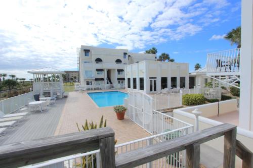 Oceanfront 2br2b, Ocean Views, Heated Pool, Spa, Mys Canaveral