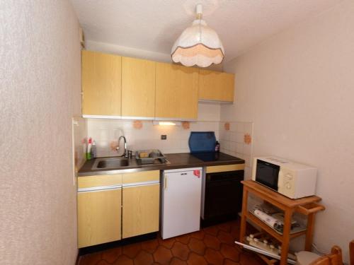 T2 climatisé proche plage avec garage, Bormes-les-Mimosas - FR-1-803-29 (T2 climatise proche plage avec garage, Bormes-les-Mimosas - FR-1-803-29) in บองเมอ เลส โมซาส