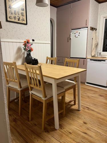 Lilla röda huset (Lilla roda huset) in 보름셀레