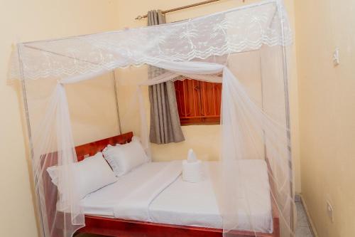 ndugu gardens kasese guest house