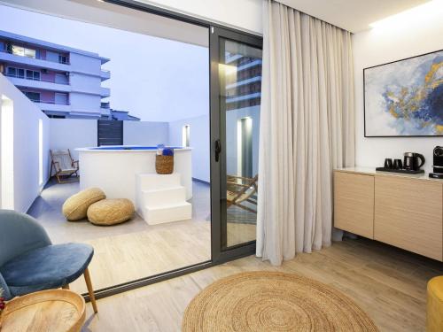 Alexia Premier City Hotel - image 29