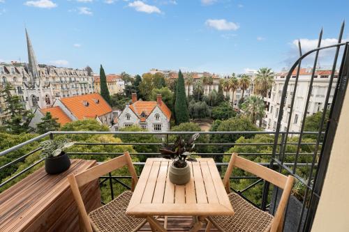 Nice Renting - HUGO - Luxury Honeymoon Suite Terrace Park View Free Parking
