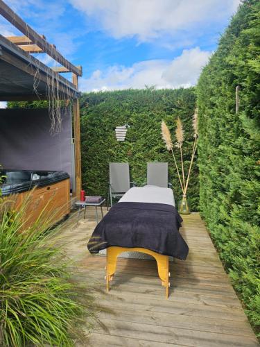 Масаж, LE COTTAGE BARBIZONNAIS avec jacuzzi privé à partir de 10 ans (LE COTTAGE BARBIZONNAIS avec jacuzzi prive a partir de 10 ans) in Барбизон