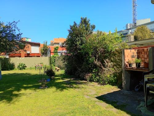 Amplio chalet con parque en barrio Constitución (Amplio chalet con parque en barrio Constitucion) in 쿠아드리쿨라