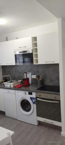 chambre en colocation moyenne duree 1 near Musee Matisse