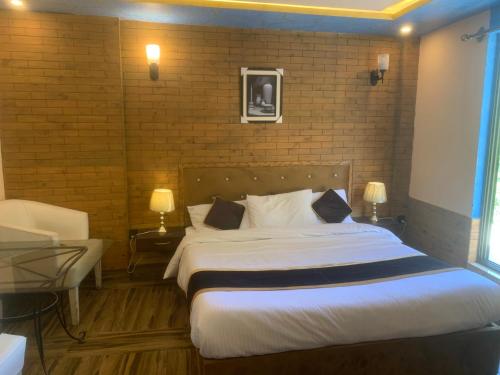 Green Executive Hotel - image 6