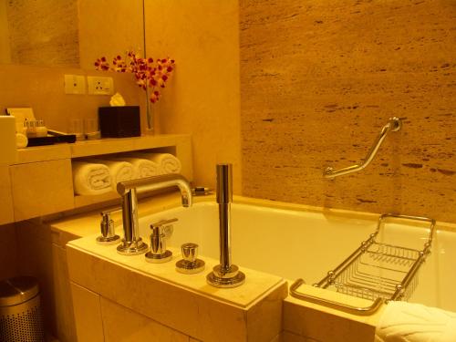 Taj Coromandel, Chennai in Chennai
