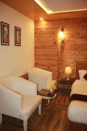 Green Executive Hotel - image 7