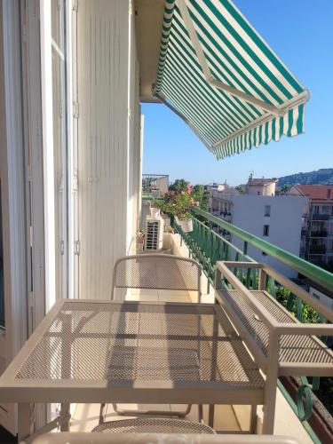 Apartment nice view near Musée Archéologique de Nice-Cimiez