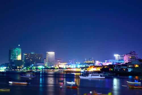 Eastiny Resort & Spa Eastiny Resort & Spa