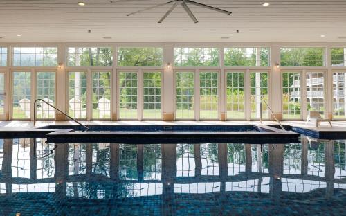 สระว่ายน้ำ, On the River Inn in วูดสต็อค (เวอร์มอนต์)