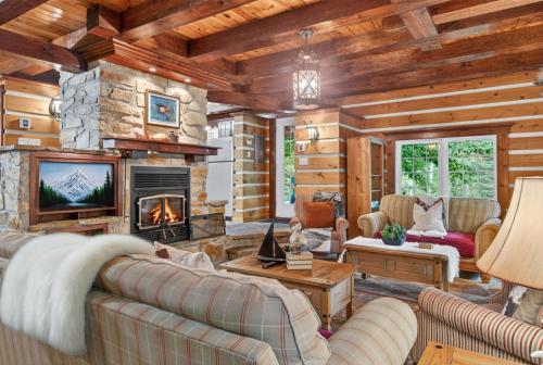 Domaine Rivière Sacacomie - Chalet l'Hirondelle (Domaine Riviere Sacacomie - Chalet l'Hirondelle) in Saint-Alexis-Des-Monts (QC)