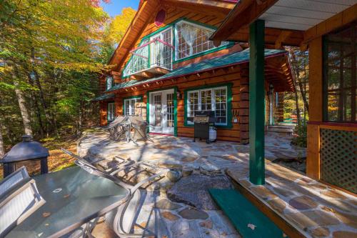 Domaine Rivière Sacacomie - Chalet l'Hirondelle (Domaine Riviere Sacacomie - Chalet l'Hirondelle) in Saint-Alexis-Des-Monts (QC)