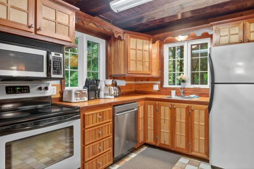 Domaine Rivière Sacacomie - Chalet l'Hirondelle (Domaine Riviere Sacacomie - Chalet l'Hirondelle) in Saint-Alexis-Des-Monts (QC)
