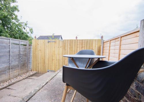 Modern 3-Bed House - Stoke on Trent in Hartshill