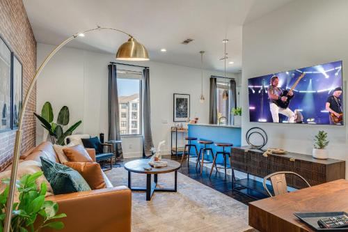 Lofts at 30th - Blue Spirit - 6 Mins to Broadway