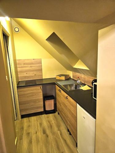Kitchen, Le Chalet, Escapade Spa & Jacuzzi Prive proche Lille in Salome (Nord-Pas-de-Calais)