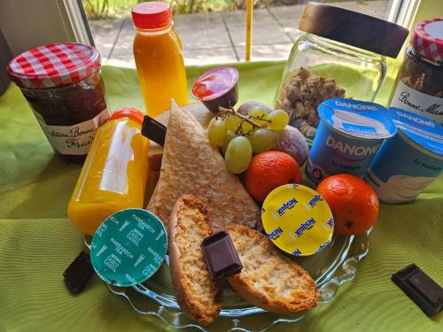 Food and beverages, Escale dans un Cocon Spa Privatif & Design, petit dejeuner compris in Salome (Nord-Pas-de-Calais)