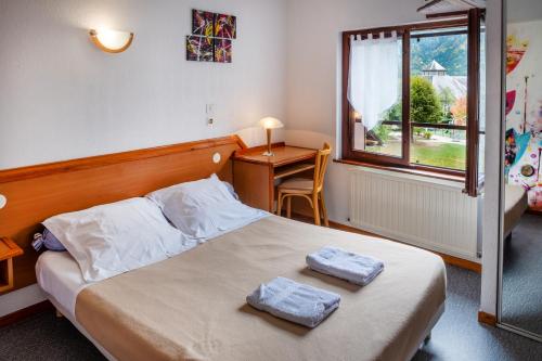1 double bed
