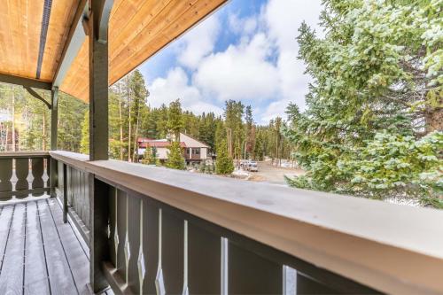 Park Meadows 6A by Ski Country Resorts in Four O'Clock