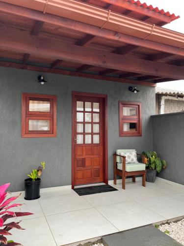 Chale aconchegante da ilha in São João do Rio Vermelho