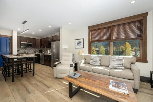 Premium Unit 1301 - 1 Bedroom - Zephyr Mtn Lodge condo image