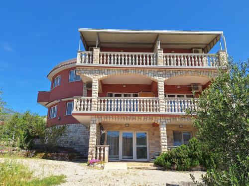 Apartments with parking space Grebastica, Sibenik - 24934 - Location saisonnière - Bašelovići