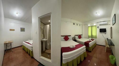 room detail thumbnail 2