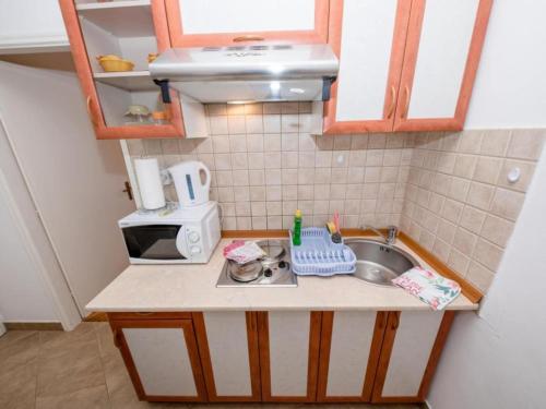 Apartments Scerbe Gordana & Miljenko Rab - Studio Apartment with Terrace 4