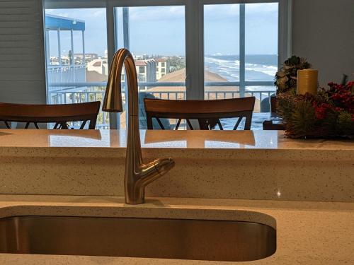 Kilátás, Oceanfront 2Br-2B in Satellite Beach - Ocean Views in Satellite Beach (FL)