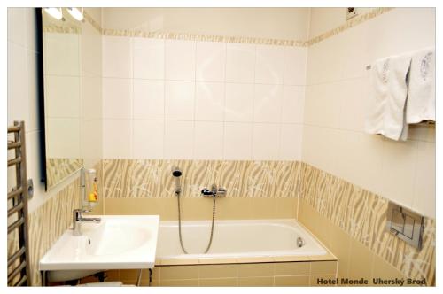 蒙德酒店 蒙德酒店