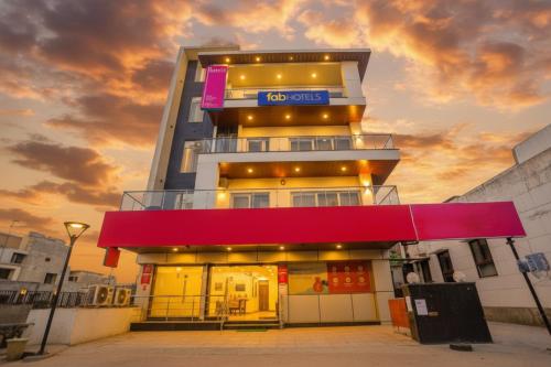 FabHotel F9 Noida Sector 27, Noida