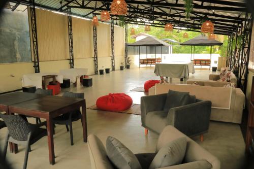 共用Lounge/電視區, JJ's Hostel Mirissa in 米利沙