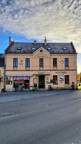 Viesnīcas āriene, Penzion Na Figleně (Penzion Na Figlene) in Slatinice