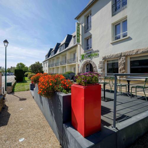 ทัศนียภาพภายนอกโรงแรม, Hotel La Residence des Artistes in คอสคอฟฟ์