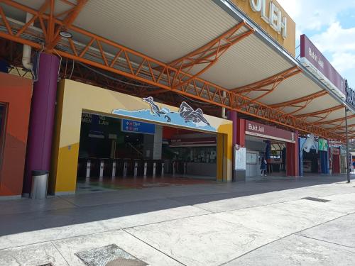 Comfy Apartment Axiata Arena, Bukit Jalil near Sri Petaling LRT Station