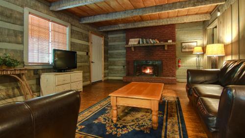 The Smoke House Lodge And Cabins in Monteagle (TN)