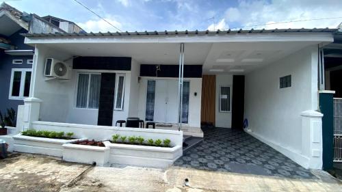 Situ Gede Indah HOMESTAY - Pangandaran Situ Gede Indah HOMESTAY - Pangandaran