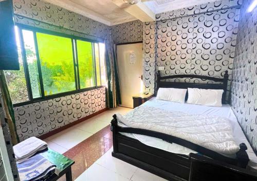 Bed, Hotel Al Ikram Inn Islamabad in Islamabad