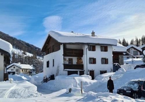 Fuldera Daint chasa Zanoli Wohnung Parterre · Lü